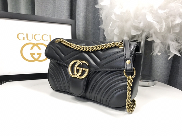 激安グッチバッグコピー側面デザイン